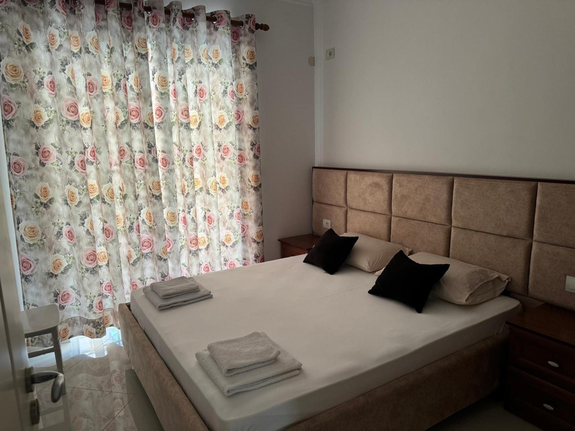 Daisy Apartment